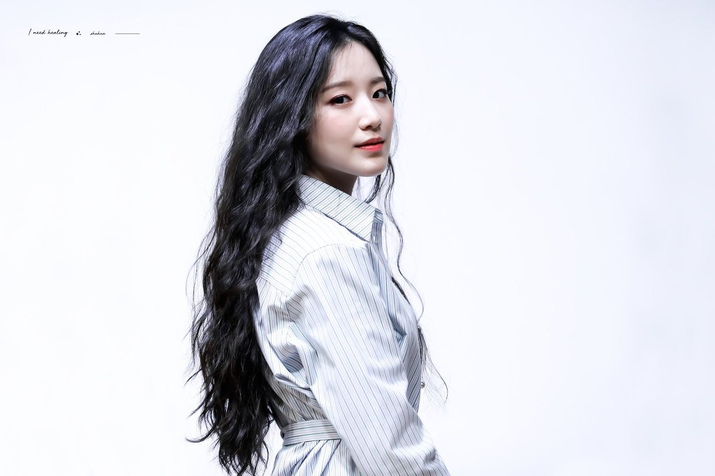 (여자)아이들의 비쥬얼담당 백설공주 슈화.jpgif (311장) | 인스티즈