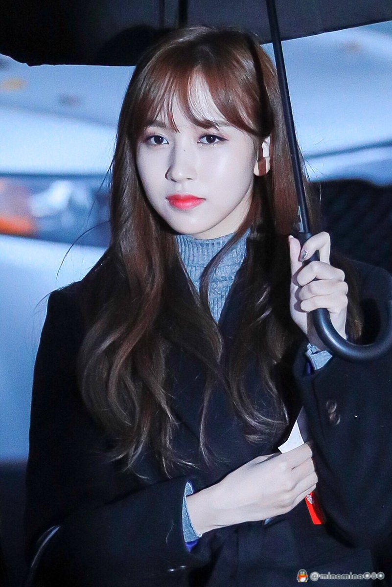 181109 묘이 미나 뮤직뱅크 출근길 | 인스티즈