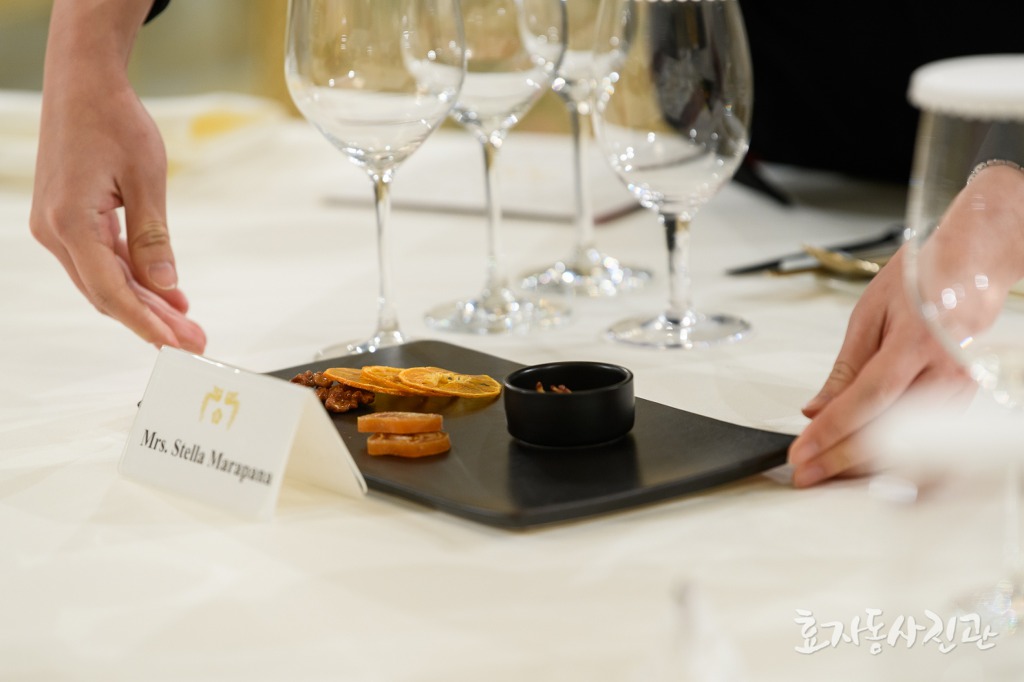 청와대 효자동 사진관) 스리랑카 대통령 국빈 만찬 준비하는 청와대 모습 | 인스티즈