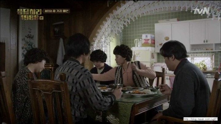 응답하라 1988 택이랑 아빠가 좋아하는 사람에게 하는 행동 | 인스티즈