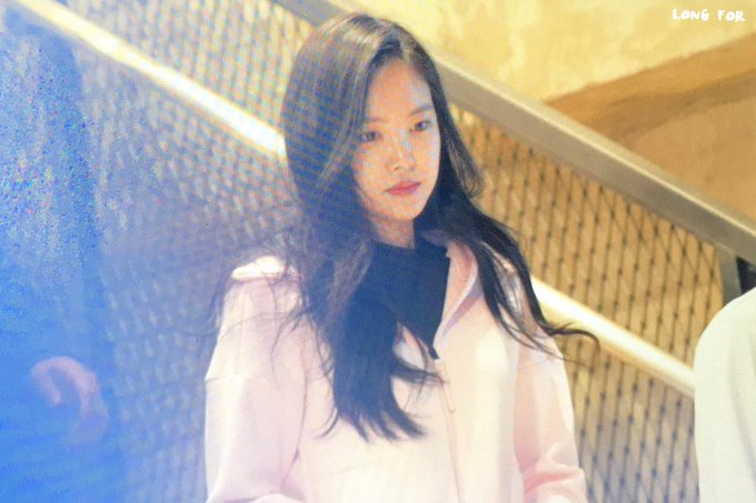 아디다스 매장 방문한 손나은.jpg | 인스티즈
