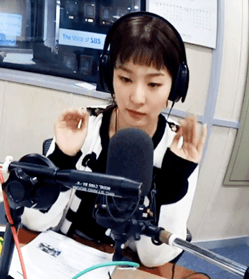 귀여운 라디오 슬기.gif | 인스티즈