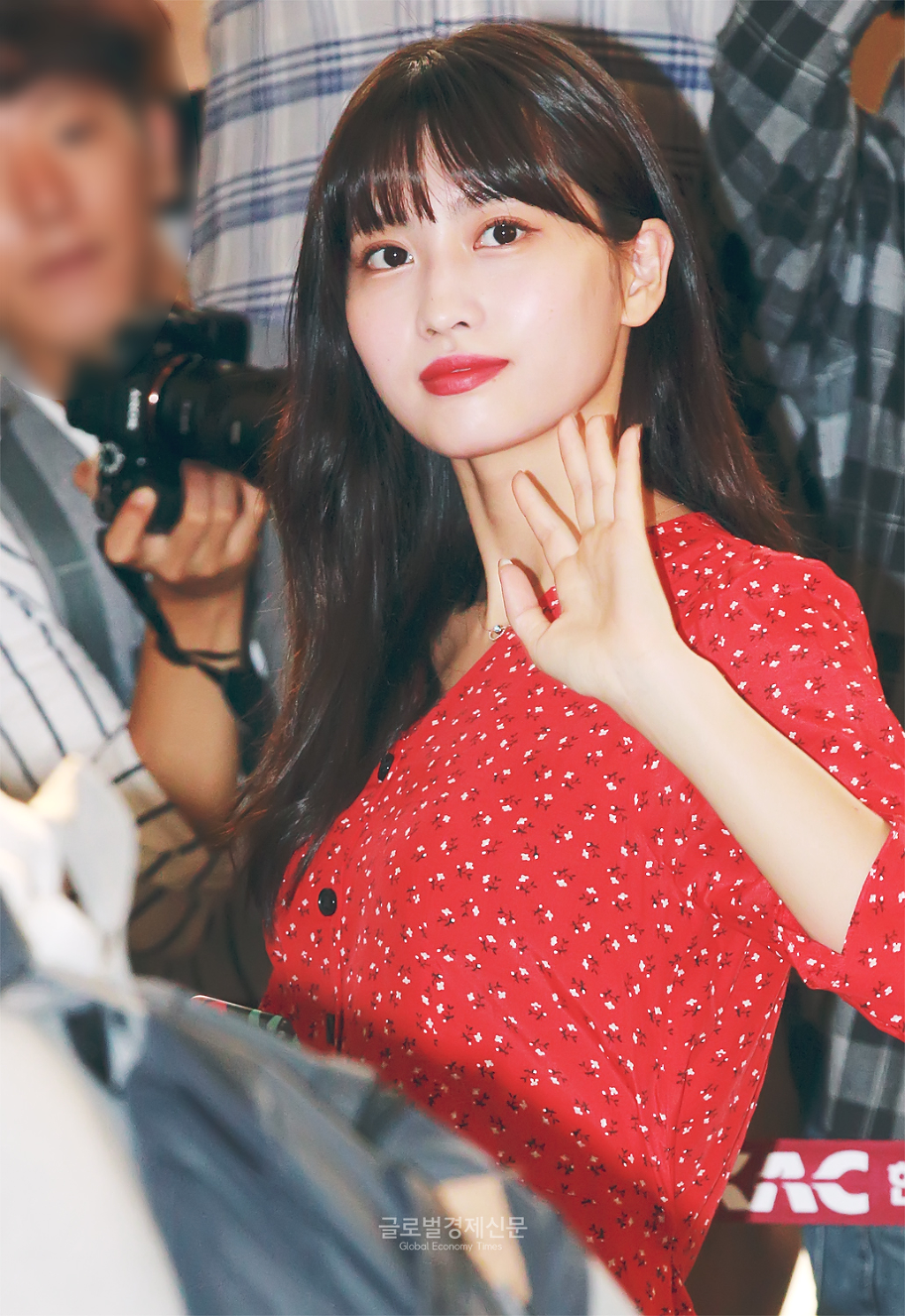 180922 TWICE 미나 X 모모 김포공항 출국 | 인스티즈