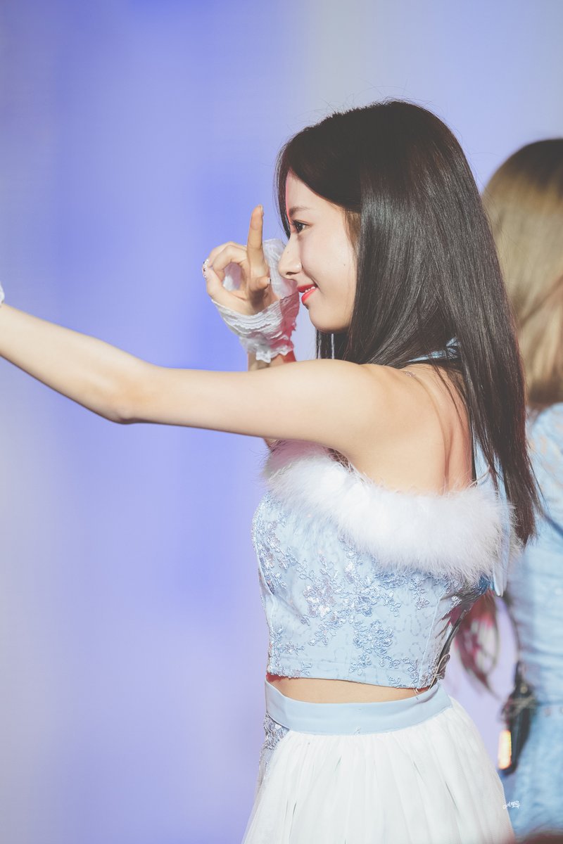 우주소녀 보나의 옆태.jpgif | 인스티즈