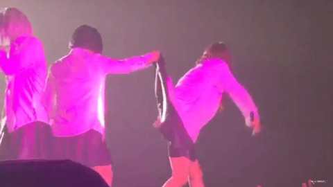 아이콘이 여장하고 한 도를 넘은 행동 | 인스티즈