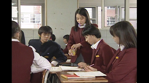 [학교2] 전학 온 친구가 자꾸 나하고만 친하게 지내고 싶어하고 날 따라한다 (2) | 인스티즈