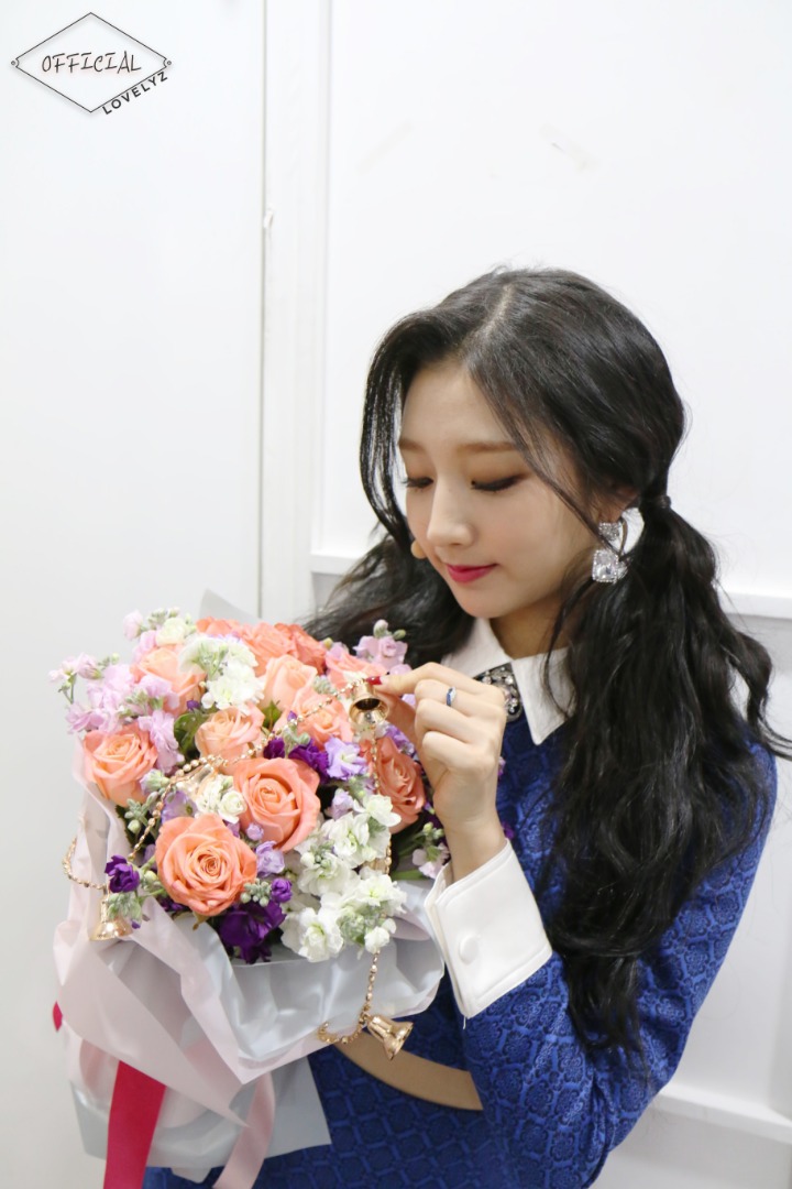 [러블리즈] 휴일에 대청소나 할까해서 예인이 | 인스티즈