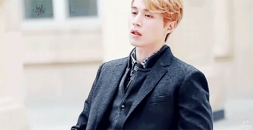 금발머리한 이동욱.GIF | 인스티즈