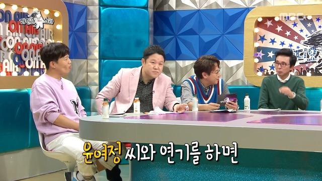 후배에게 아낌없이 연기 가르쳐주는 윤여정 | 인스티즈