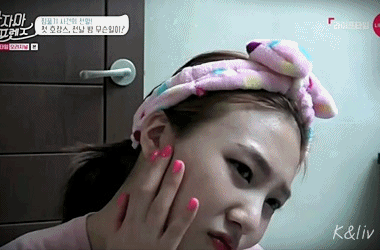 레드벨벳 조이의 고민 gif | 인스티즈